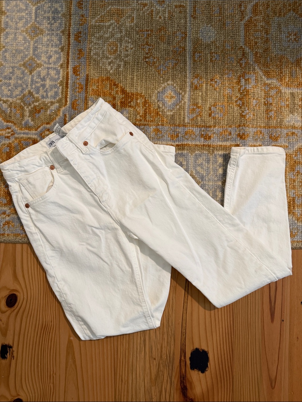 Zara Women's White High-Rise Straight Jeans